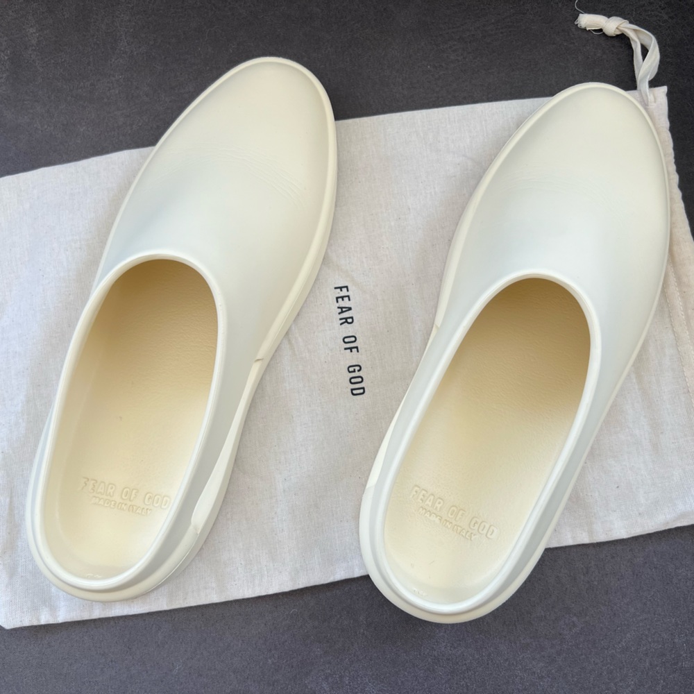 Fear of God Essentials California slides